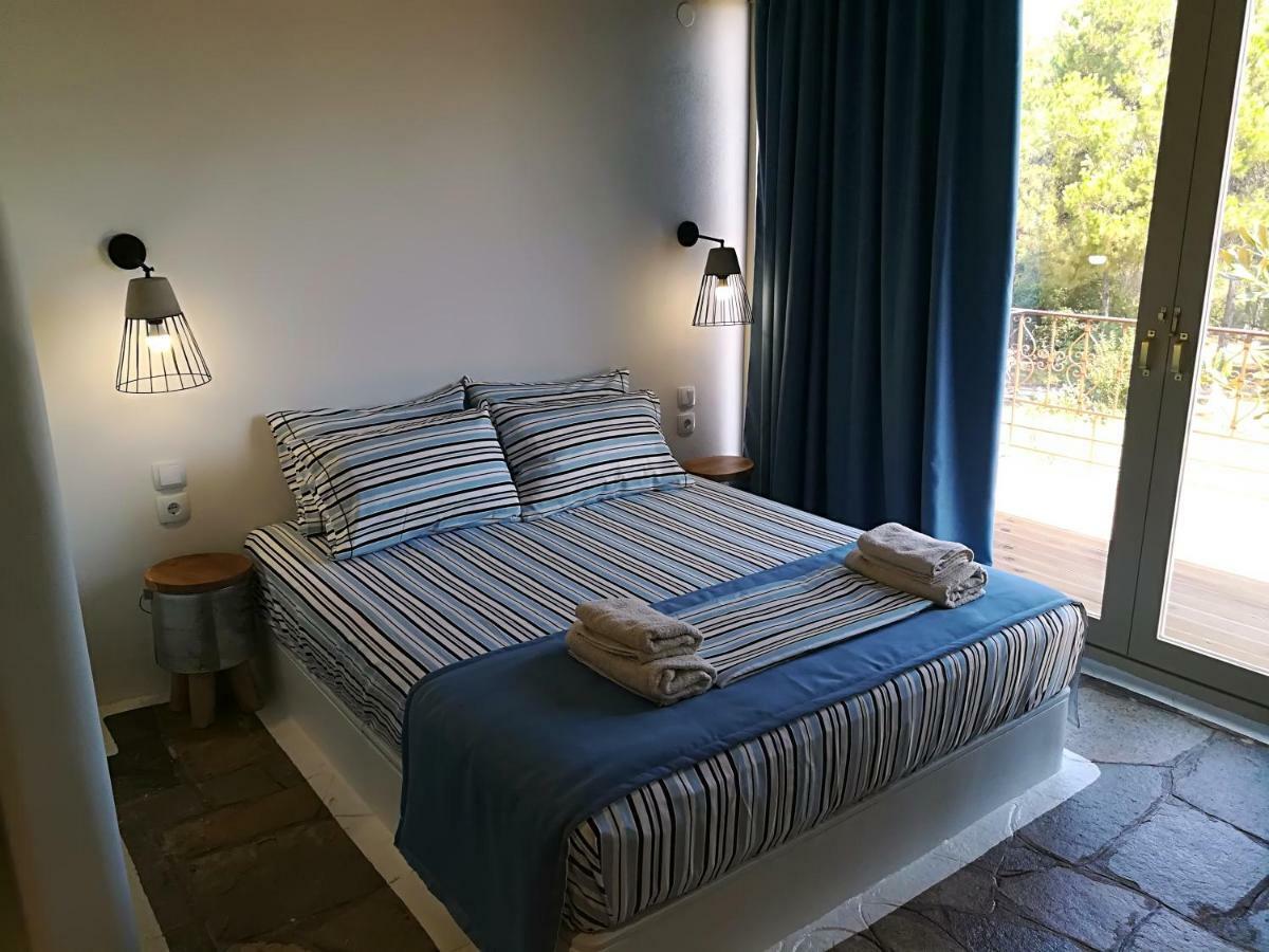 Petra Mare Suites Vourvourou Exterior photo